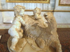 sculpture de Bernini faite à 11ans - jupiter allaité par une chevre